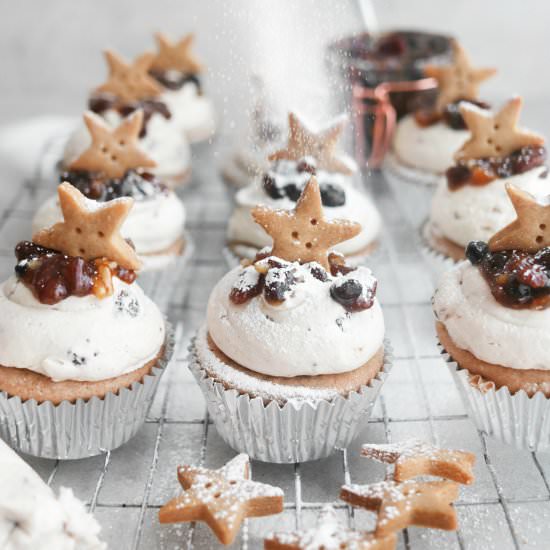 Mince Pie Cupcakes - Recipe photo by The Little Blog of Vegan