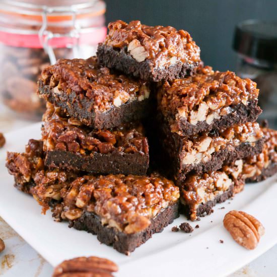 Butterscotch Chocolate Pecan Square - Recipe photo by VeenaAzmanov