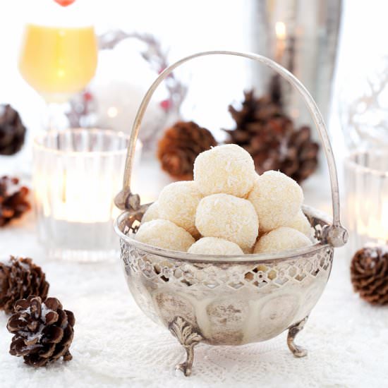 Snowball Truffles - Recipe photo by littlesugarsnaps