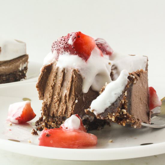 Vegan Chocolate Cheesecake - Recipe photo by The Desserted Girl