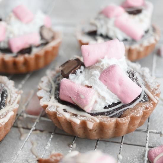 Rocky Road Tartlet - Recipe photo by The Little Blog of Vegan