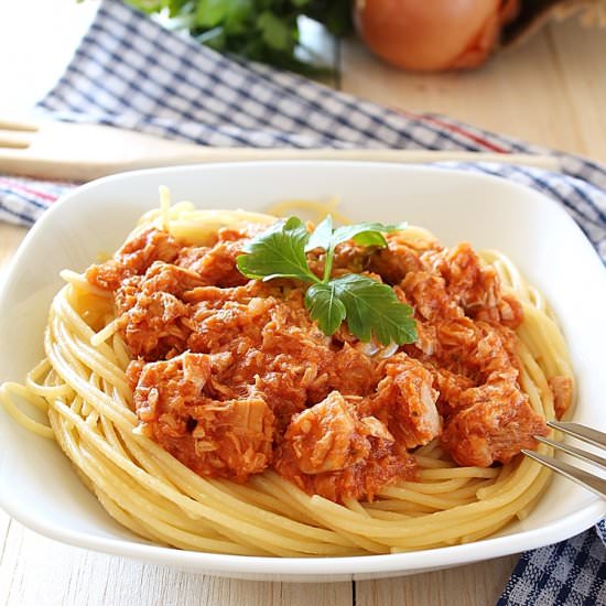 Spaghetti with Tuna Sauce - Recipe photo by culinaryflavors