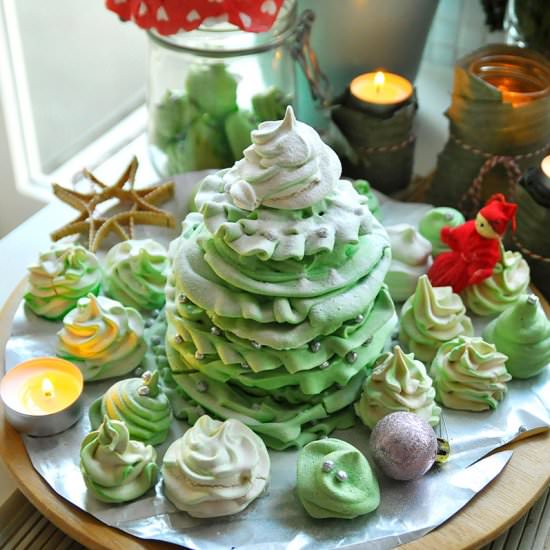 Pandan Meringue Christmas Tree - Recipe photo by Pisang Susu