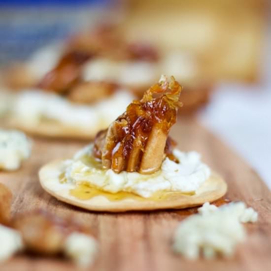 Pecan and Blue Cheese Crostini - Recipe photo by 918plate