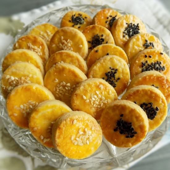 Savory Crunchy Cookies - Recipe photo by pastryandbeyond
