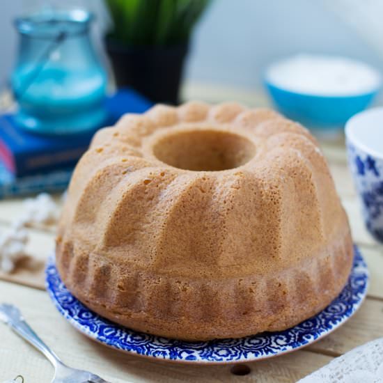 Stracciatella Yoghurt Bundt Cake - Recipe photo by electricbluefood