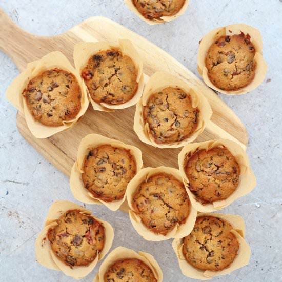 Easy Christmas Cake Muffins - Recipe photo by easypeasyfoodie