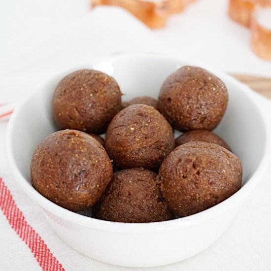 no-bake gingerbread bites - Recipe photo by theminniechef