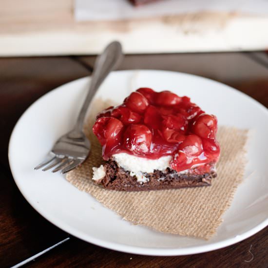Cherry Cheesecake Brownies - Recipe photo by mommity