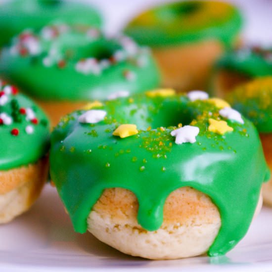 Perfect Sugar Cookie Wreaths - Recipe photo by Eva Minette