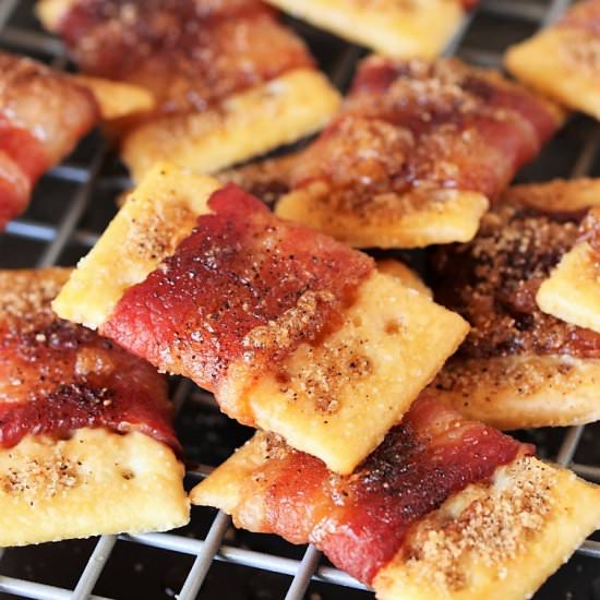 Sweet-&-Spicy Bacon Crackers - Recipe photo by thekitchenismyplayground