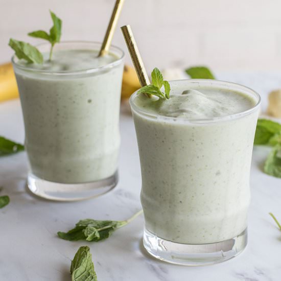 Peppermint Detox Smoothie - Recipe photo by SunkissedKitchen