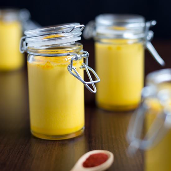 Saffron panna cotta - Recipe photo by electricbluefood