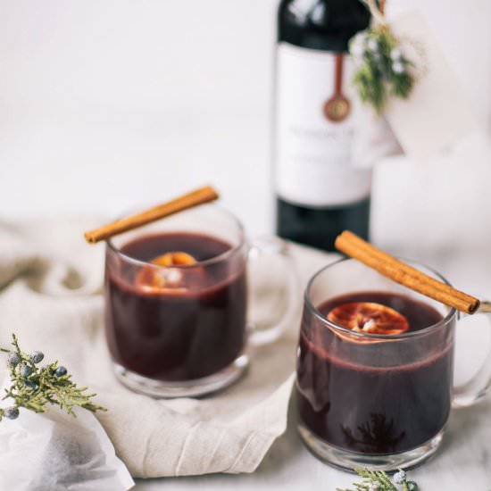 Slow Cooker Mulled Wine - Recipe photo by theblondielocks