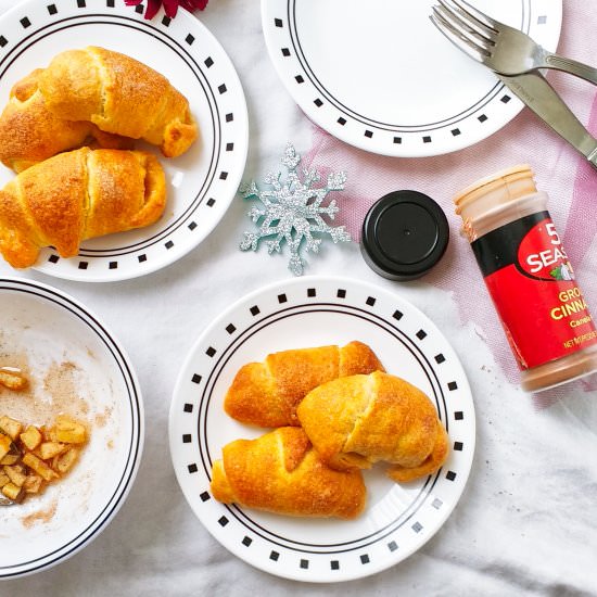 Apple Pie crescent Rolls - Recipe photo by Lathiya