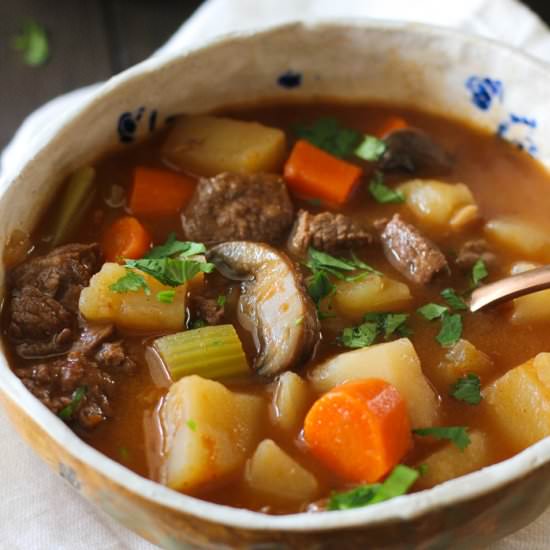 Old fashioned beef and veggie soup - Recipe photo by Berrymaple