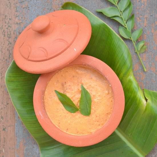 Garlic Red Chilli Coconut Chutney - Recipe photo by rakshaskitchen