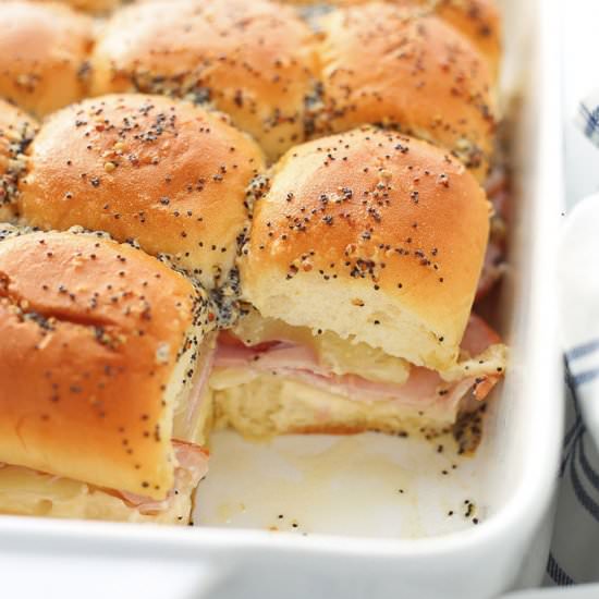 Hawaiian Ham and Cheese Sliders - Recipe photo by 3ScoopsofSugar