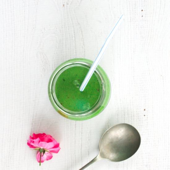 Nectarine & Spinach Green Smoothie - Recipe photo by rebelskitchen
