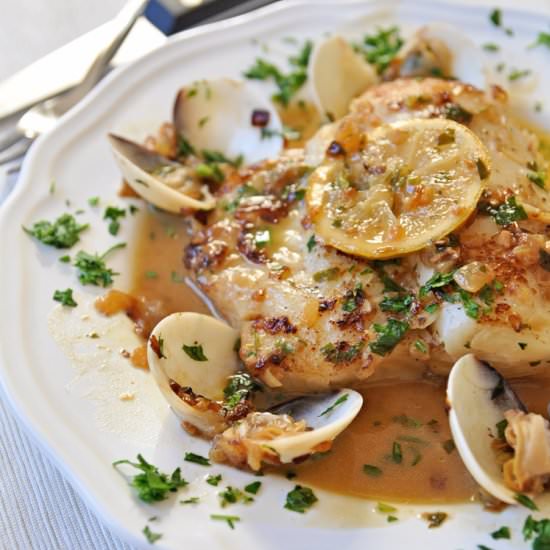 Hake with Clams and White Wine - Recipe photo by Spain on a Fork