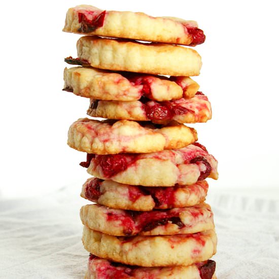 Fresh Cranberry Almond Shortbread Cookies - Recipe photo by Eva Minette