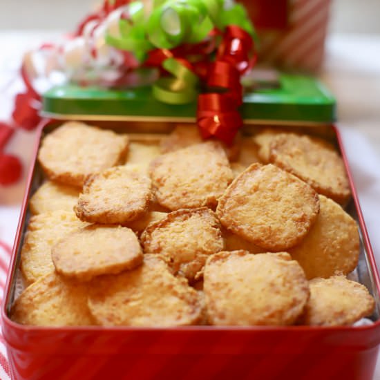 Crispy Southern Cheese Crackers - Recipe photo by Grits and Pinecones