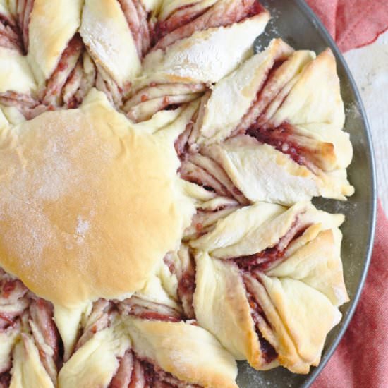 Raspberry Star Bread - Recipe photo by mildlymeandering