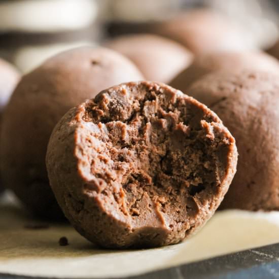 Healthy Oreo Truffles - Recipe photo by dessertswithbenefits
