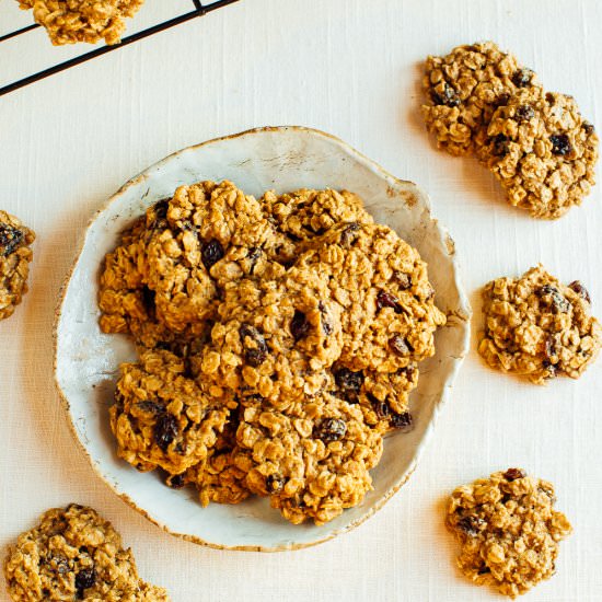 Chewy Oatmeal Raisin Cookies - Recipe photo by eatingbirdfood