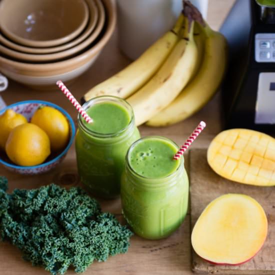 Lemon Cleanser Green Smoothie - Recipe photo by Simple Green Smoothies