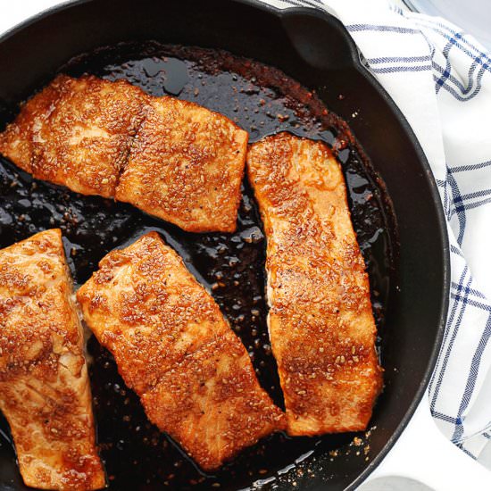 Honey Glazed Salmon with Flax Seed - Recipe photo by 3ScoopsofSugar