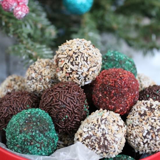 The Best Ever Rum Balls - Recipe photo by zestandsimmer