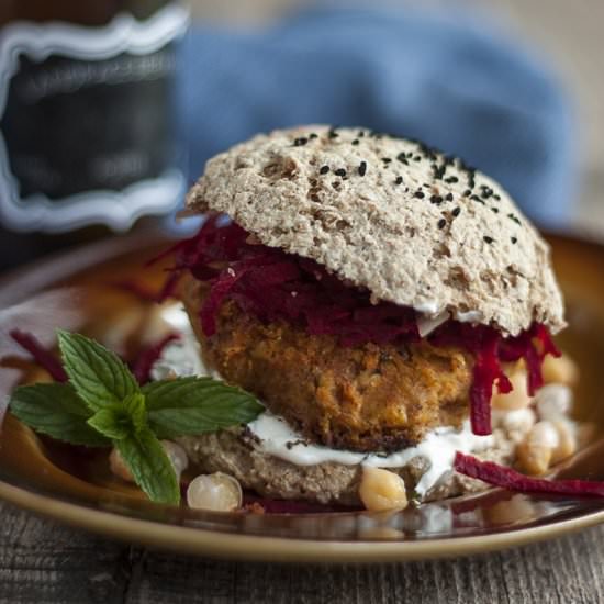 Chickpeas and pumpkin burgers - Recipe photo by Mimis Kingdom
