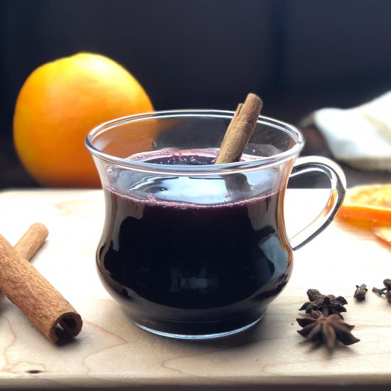 Easy Mulled Wine / Gluhwein Recipe - Recipe photo by Spice Cravings