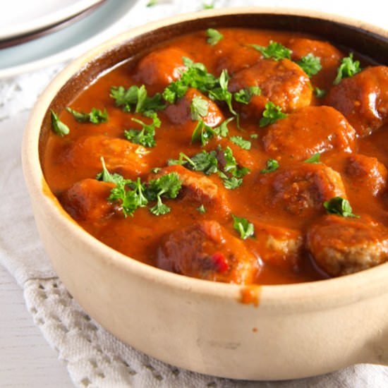 Easy Pork Meatballs in Tomato Sauce - Recipe photo by adinutza