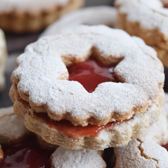 Low FODMAP linzer cookies - Recipe photo by karlijn2