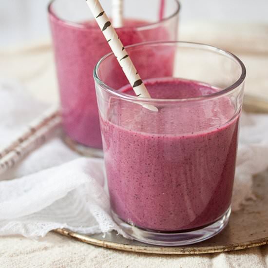 Chokeberry and kephir smoothie - Recipe photo by Mimis Kingdom