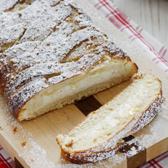 Ricotta and White Chocolate Braid - Recipe photo by lilcookieblog