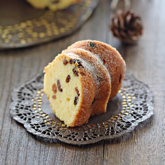 Lemon Yogurt Bundt Cake - Recipe photo by Anncoo