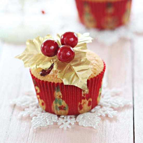 Cranberry Butter Cupcakes - Recipe photo by Anncoo