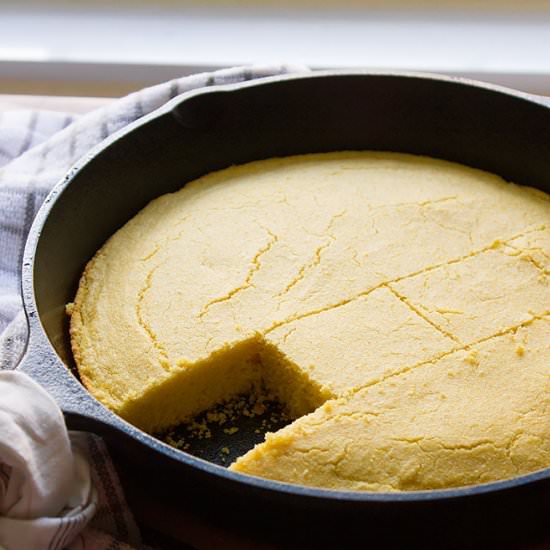 Southern Style Cornbread - Recipe photo by MunatyCooking