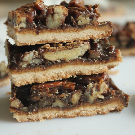 Healthy Pecan Pie Bars - Recipe photo by thegranoladiaries