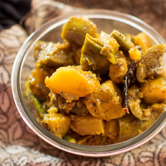Bengali Mix Veg - Recipe photo by Debjanir Rannaghar