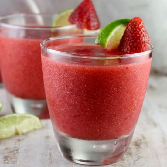 Easy Strawberry Daiquiri - Recipe photo by missinthekitchen