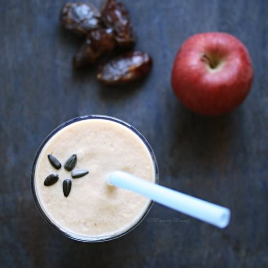 Apple milkshake - Recipe photo by flavouredgoodness