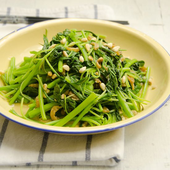Chinese Spinach Stir-fry - Recipe photo by Hungry PeePor