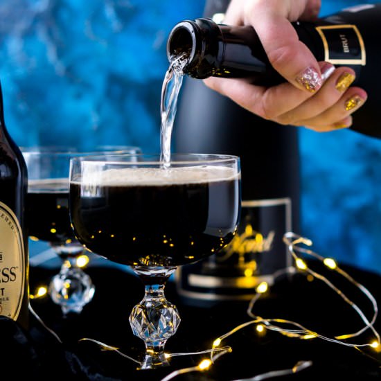 Black Velvet Cocktail - Recipe photo by fickrj5