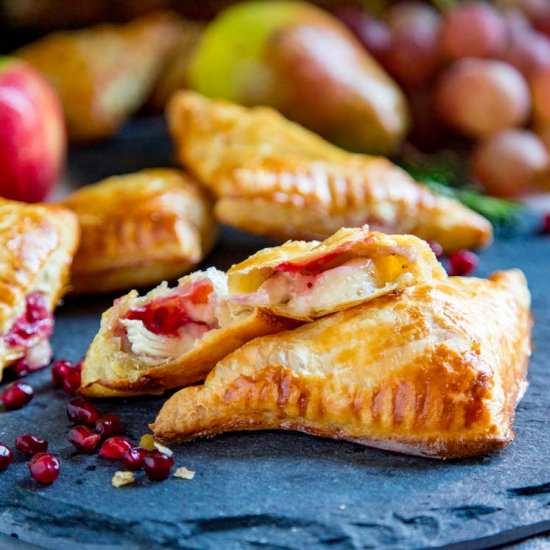 Savory Sweet Baked Brie Bites - Recipe photo by keviniscooking