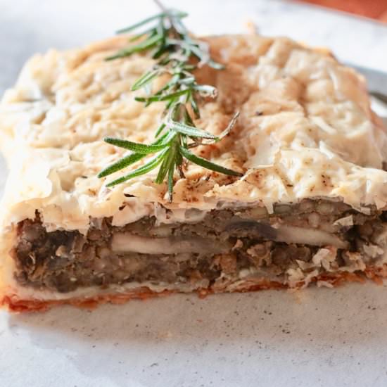 Vegan Mushroom Lentil Wellington - Recipe photo by foodgalleygab