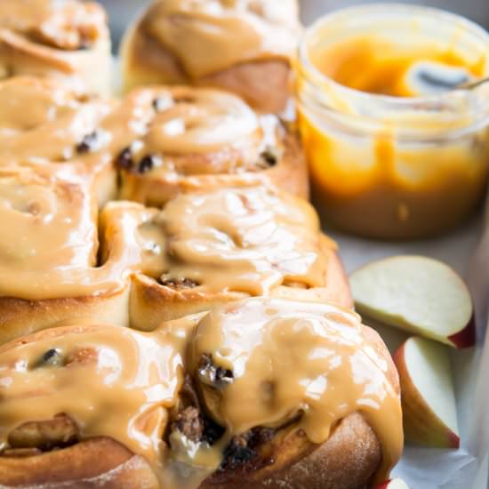 Caramel Apple Chelsea Buns - Recipe photo by strawberrysupp